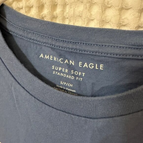Lot of 3 American Eagle Outfitters T Shirts - Picture 7 of 13